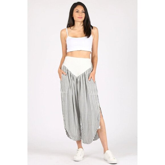 Sage Moon Slit Leg Capri Pant Medium Yoga Black White Striped Wide Leg - Picture 1 of 12